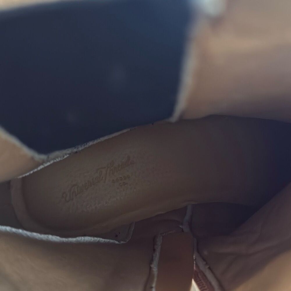 Universal Thread Cambria Chelsea boot in cognac 6.5 - Picture 5 of 11